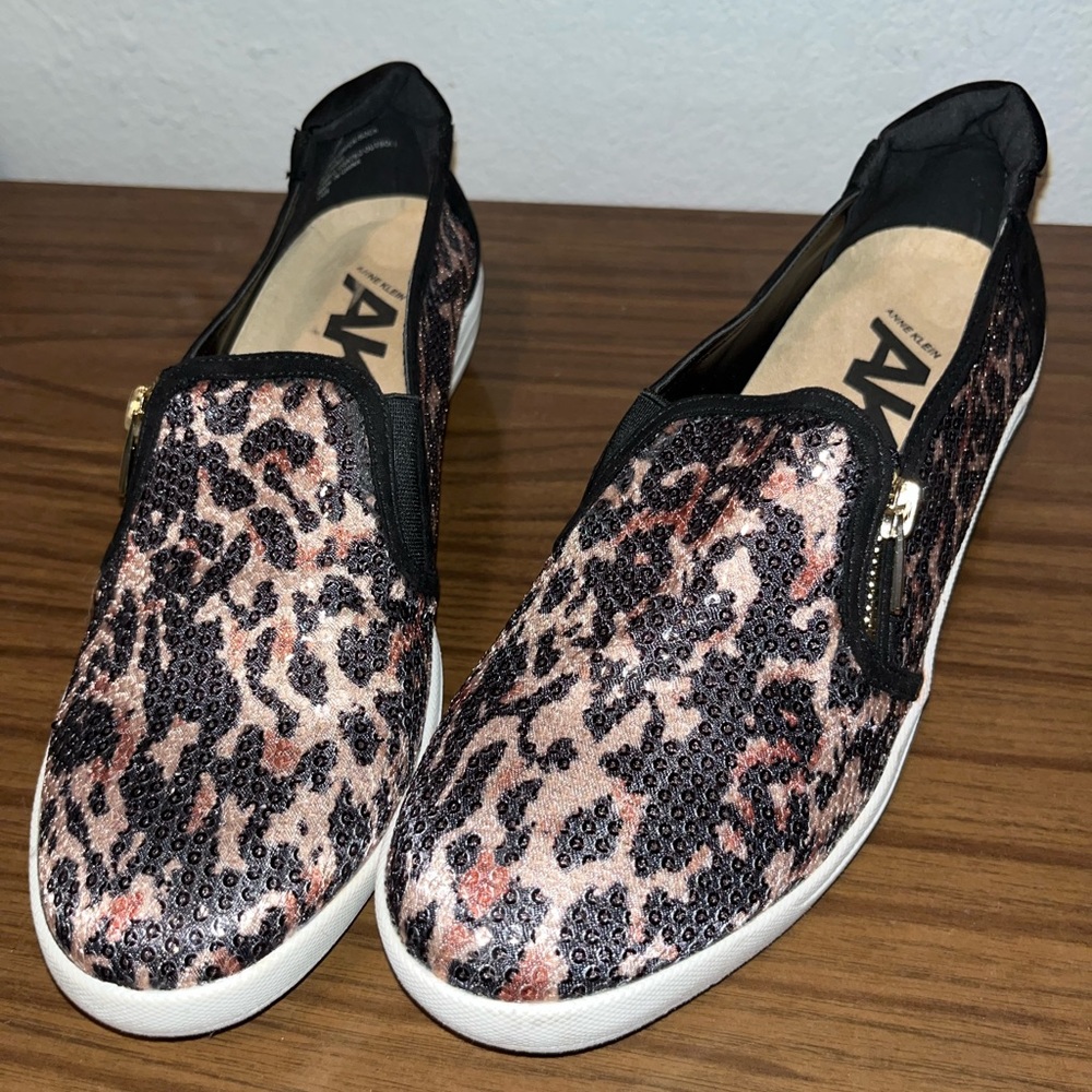 Sequence Cheetah print shoes